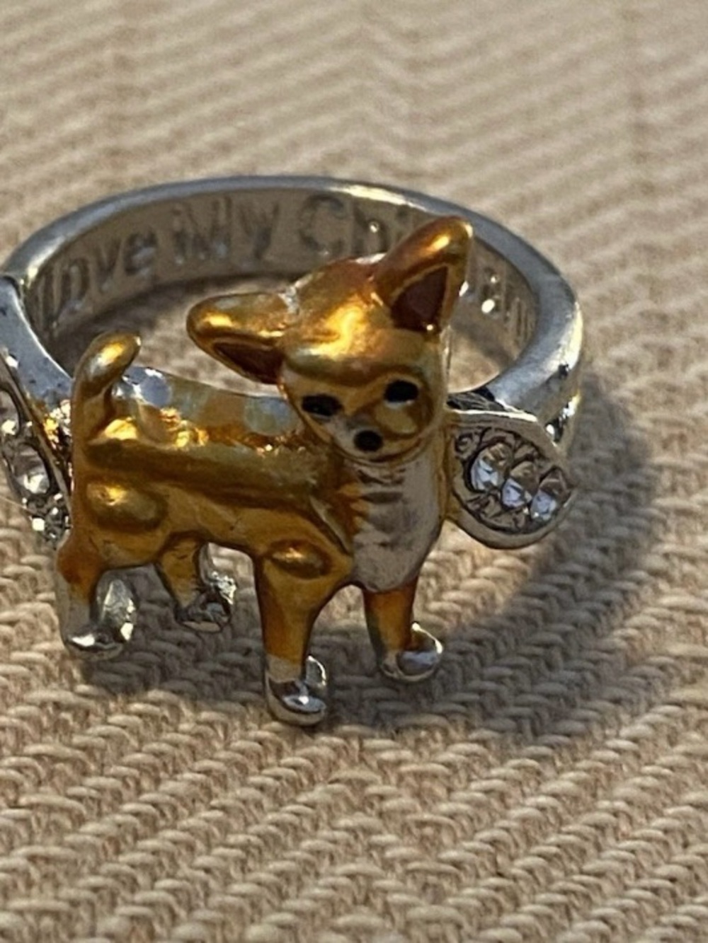 Women’s fashion Dog shape Ring engraved with “Love my  Chihuahua”  Size 5 - Picture 3 of 4